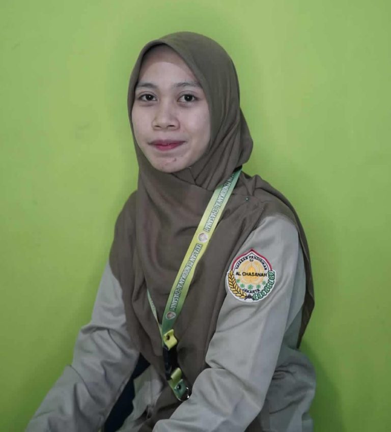 Latipah Mutmainah S.Pd (Sosiologi)